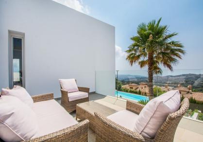 Villa for short term rental, La Mairena, in the hills above Marbella 72