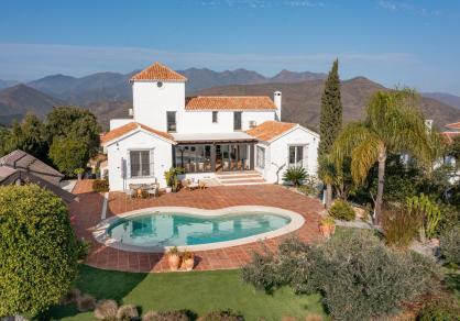 South facing villa with panoramic sea views for sale, La Mairena, Marbellla 86