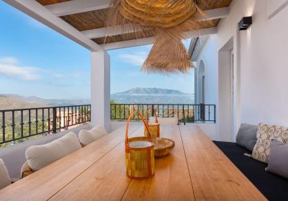 South facing villa with panoramic sea views for sale, La Mairena, Marbellla 122