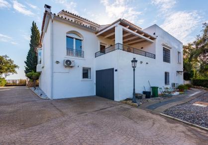 South facing villa with panoramic sea views for sale, La Mairena, Marbellla 136