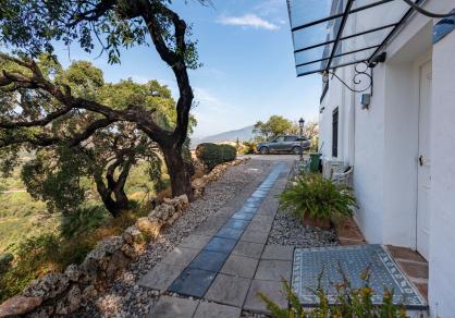South facing villa with panoramic sea views for sale, La Mairena, Marbellla 137