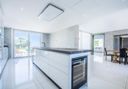 Modern Villa for Sale, La Mairena, Marbella R4084360 83