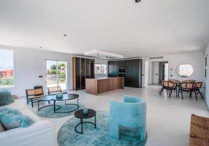 Stunning villa on a big plot, for sale in La Mairena, Marbella  R4286737 48